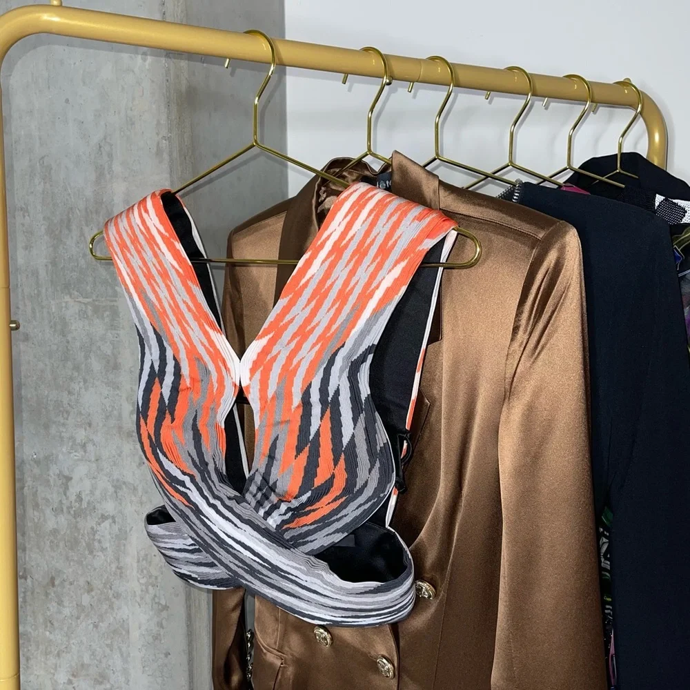 Alexander Wang Accordion Pleated Criss Cross Top in Pavement Woven - Picture 4 of 16